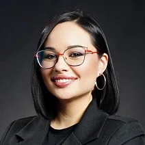 Александра Серова